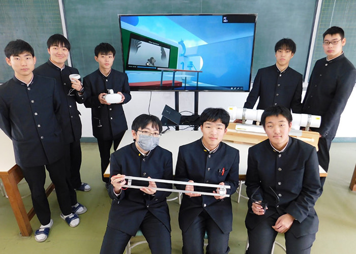 『福岡工業高校 工業系部活動課題研究』のグループ写真