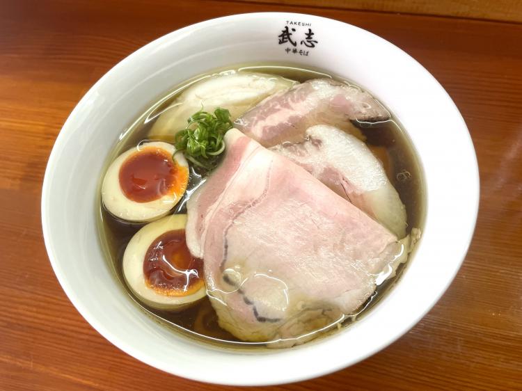 大学生が独学で開業したラーメン店が大バズり！週3日しか開店しないこだわりの味『武志』（飯塚市）